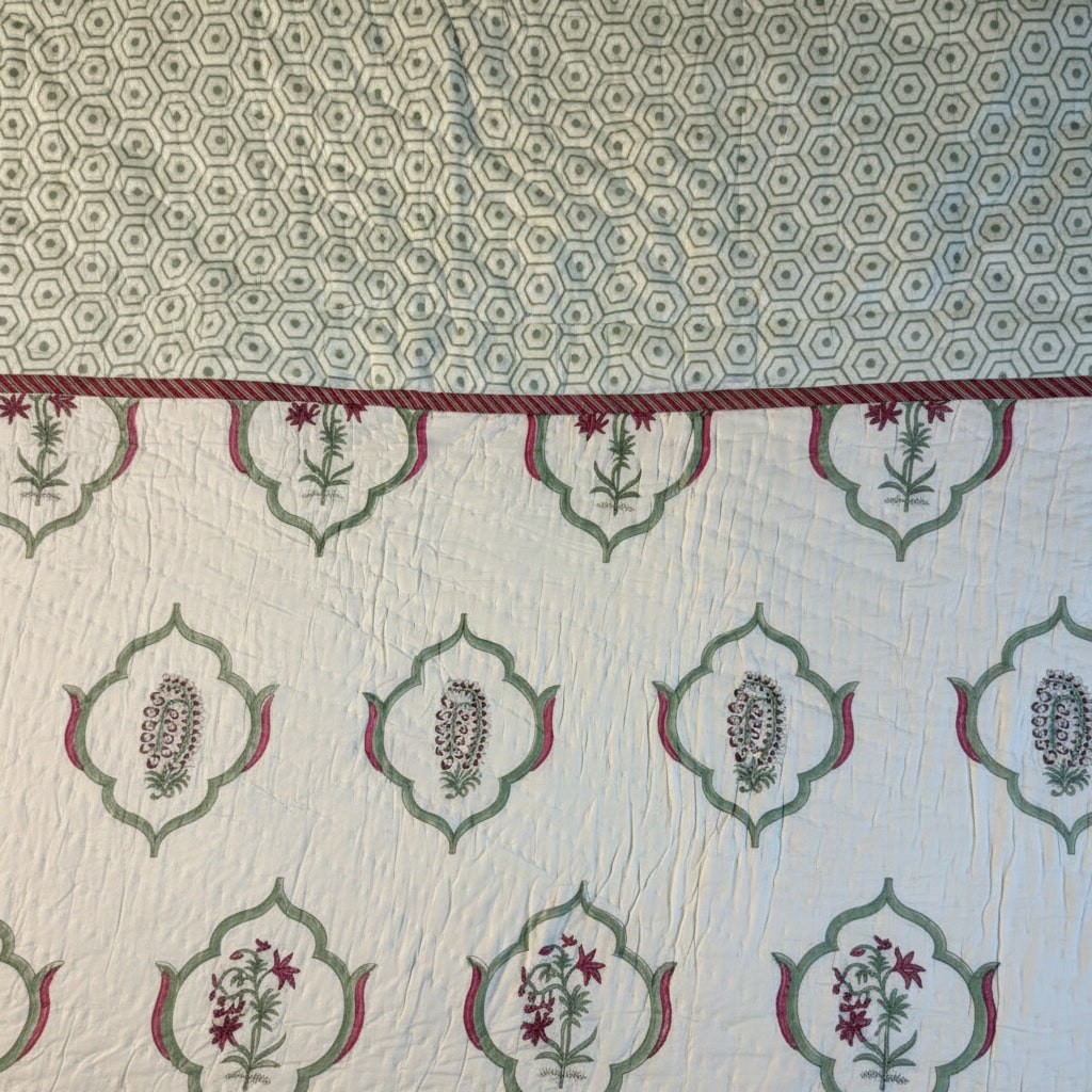 Jharokha – MulMul Cotton Quilt - Image 2